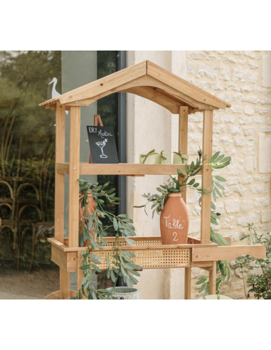 Charrette en bois : décoration guinguette